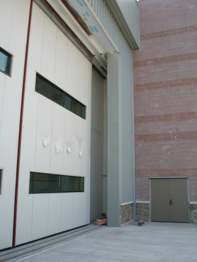 Army Aviation Support Facility - Floating Door System