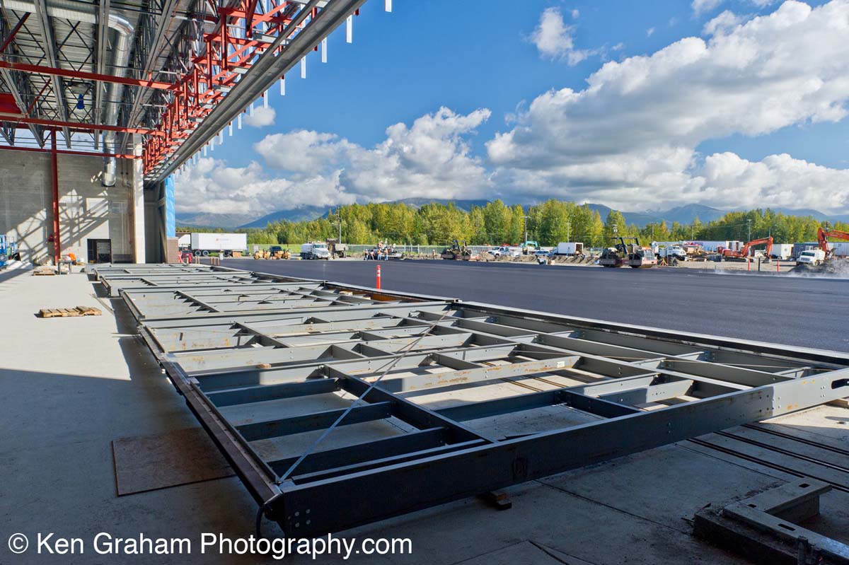 F-22 Squad Ops Hangar - Bi-Parting Door System
