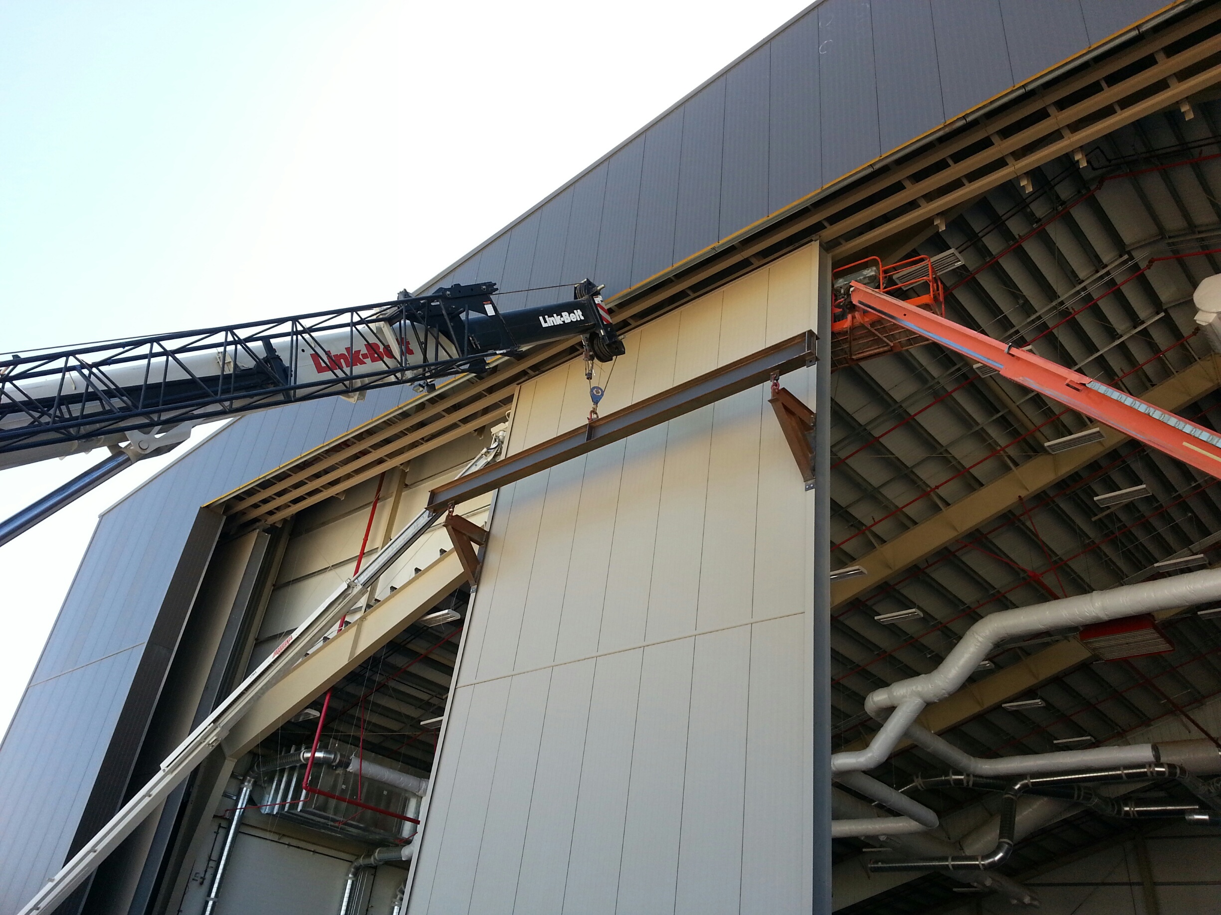 H/MC-130 Maintenance Hangar - Bi-Parting Door System