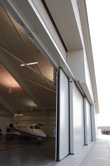 Kohler Hangar - Bi-Parting Door System