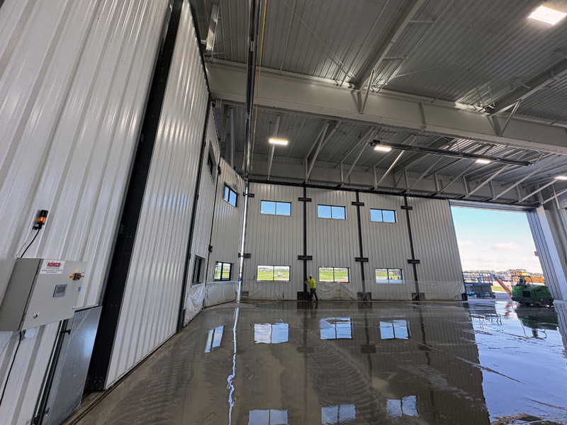 Corporate Hangar - 90 Degree Door System