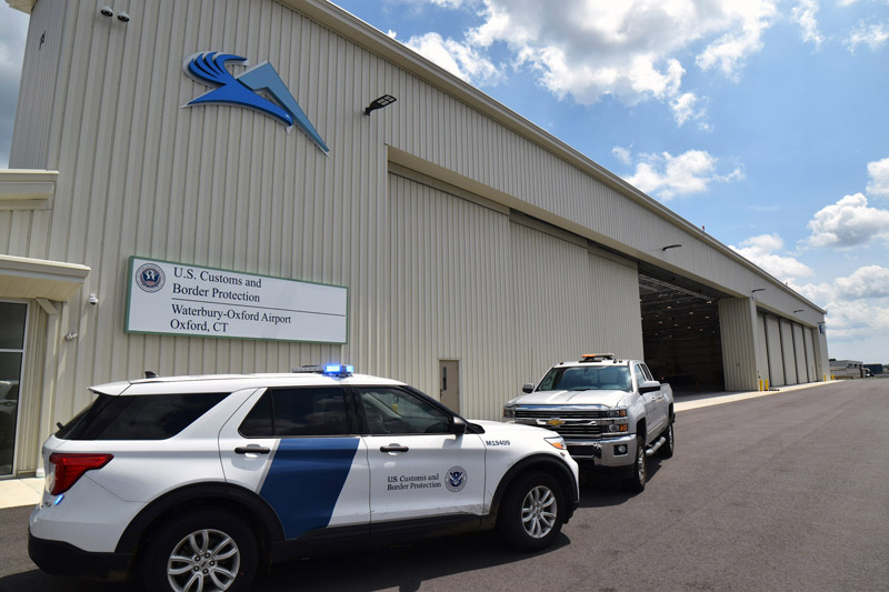 Atlantic Aviation - Oxford - One-Way Door System