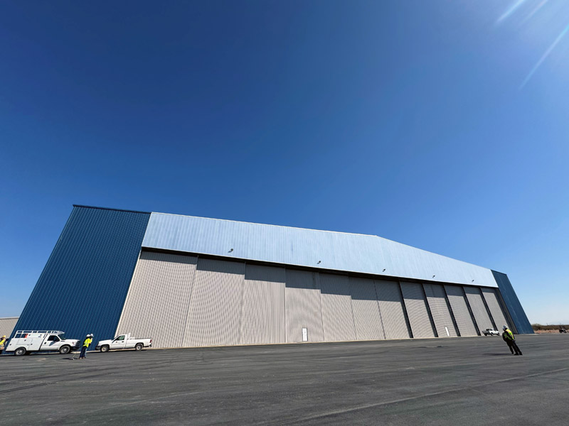 SkyWest Hangar - Bi-Parting Door System