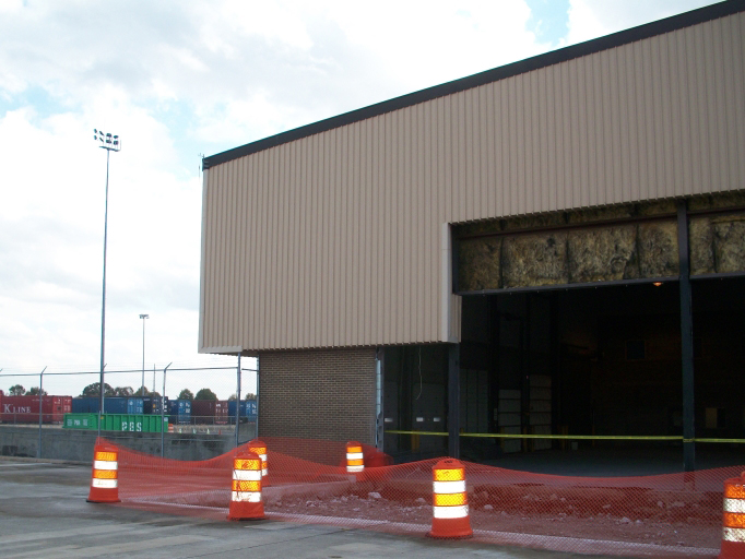 Air Cargo Hangar - Retrofit Bi-Parting Door System