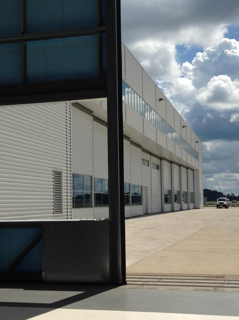 Amway Hangars - Retrofit Hangar Door System