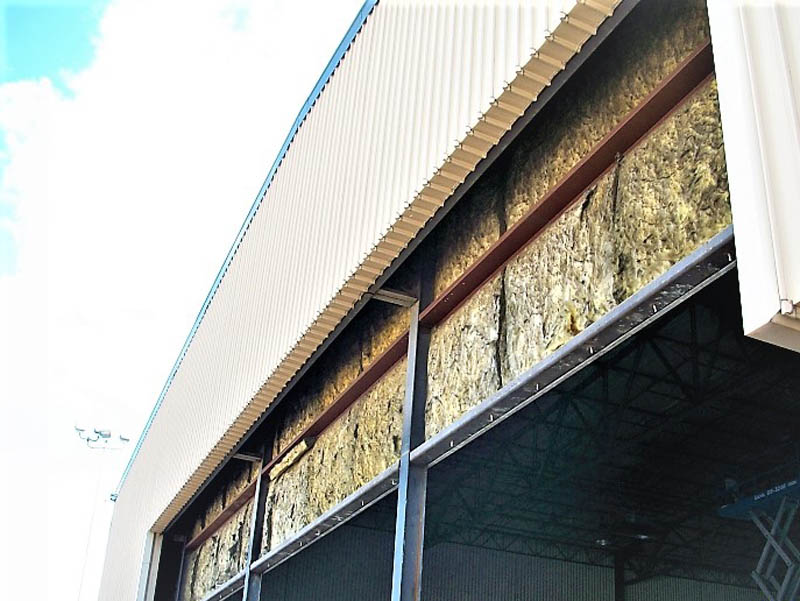 Air Cargo Hangar - Retrofit Bi-Parting Hangar Door System