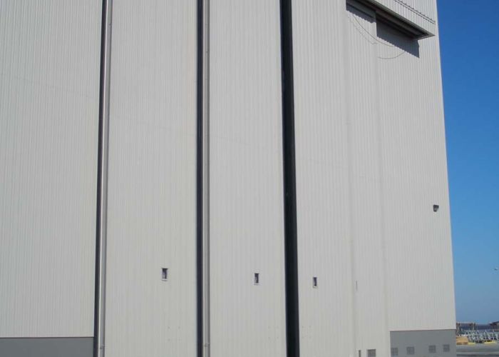 Diversified Yacht - Bi-Parting Door System