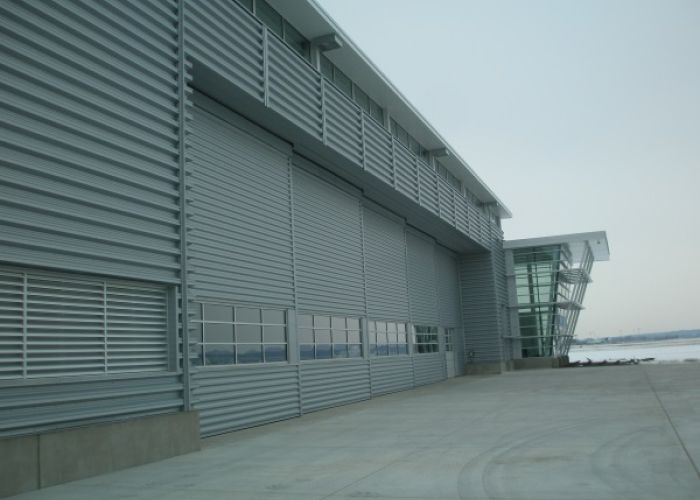 John Deere Hangar - One-Way Door System