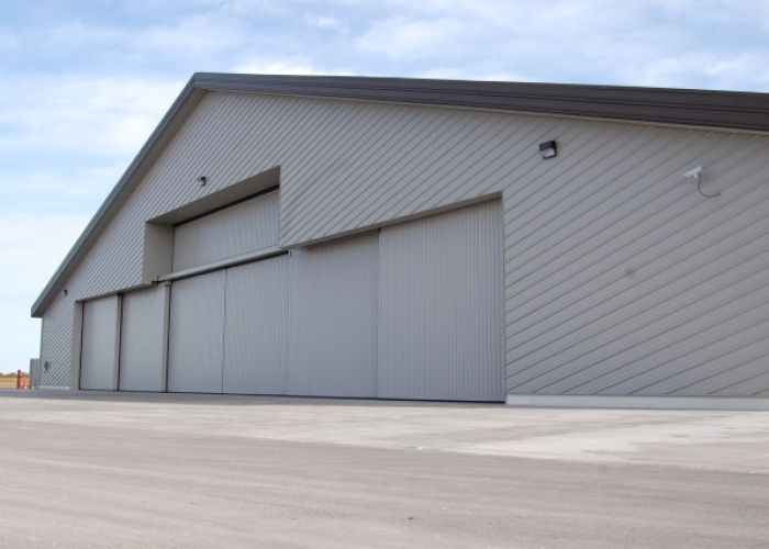 Kohler Hangar - Bi-Parting Door System